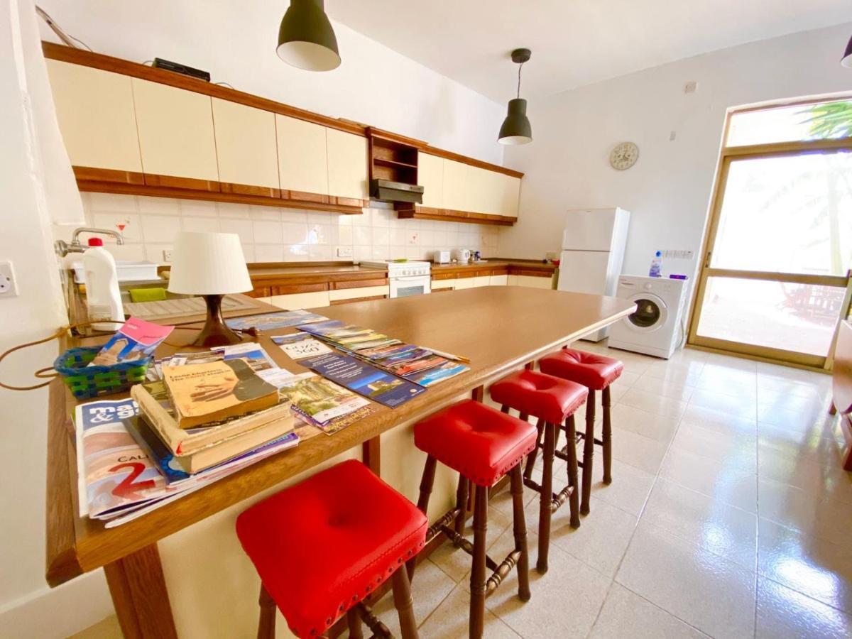 Butts Inn Annex Dormitory Hostel Ghajn il-Kbira  Екстериор снимка