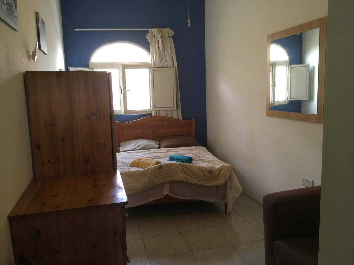 Butts Inn Annex Dormitory Hostel Ghajn il-Kbira  Екстериор снимка